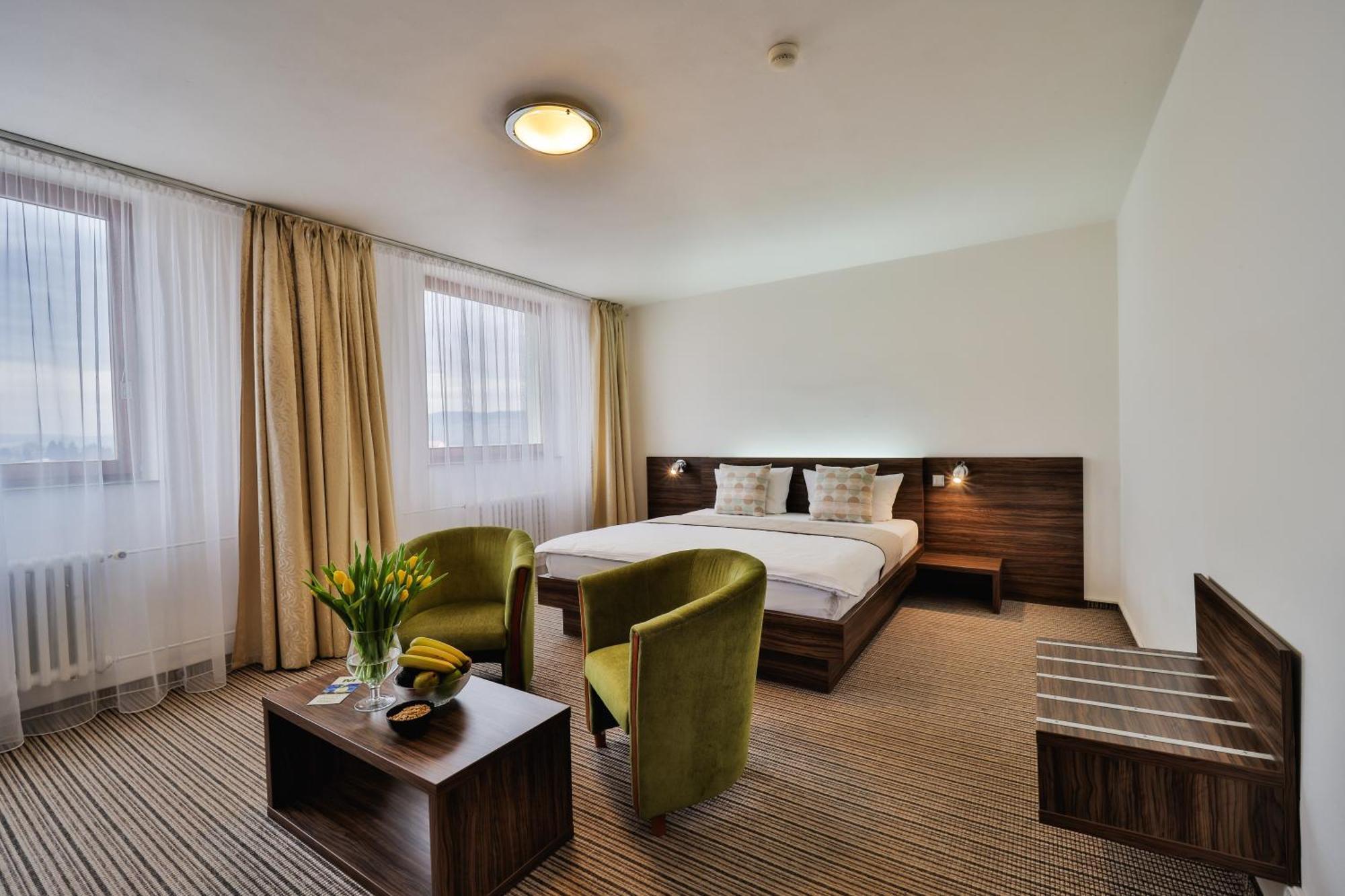 Hotel Metropol Spišská Nová Ves Екстериор снимка