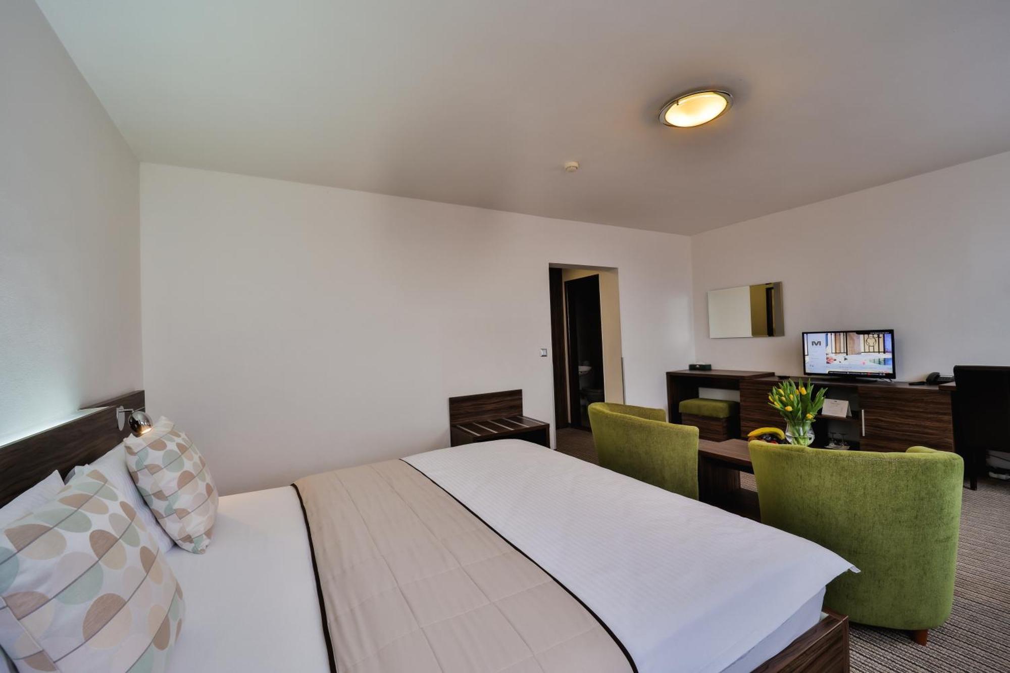 Hotel Metropol Spišská Nová Ves Екстериор снимка