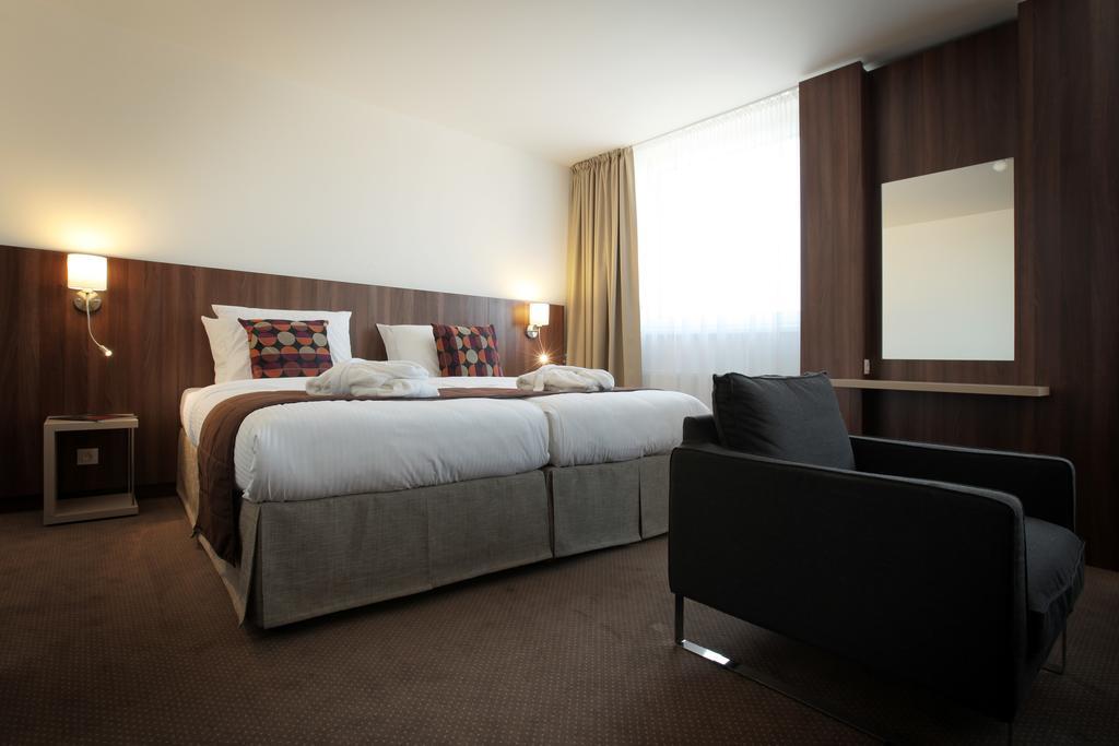 Hotel Metropol Spišská Nová Ves Стая снимка
