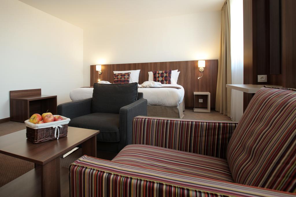 Hotel Metropol Spišská Nová Ves Стая снимка