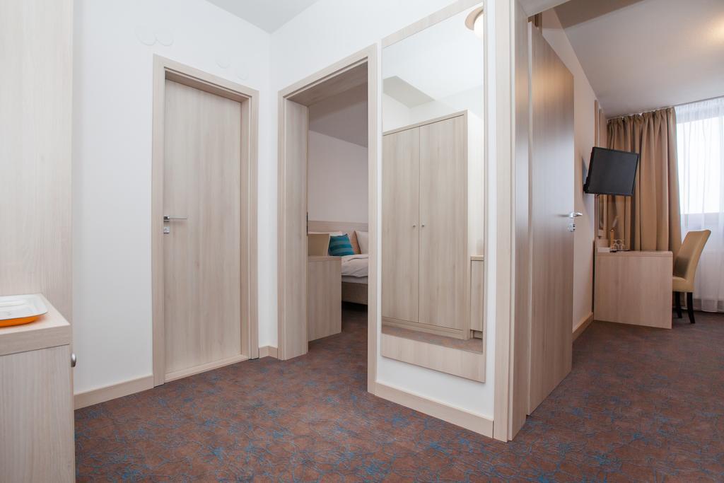 Hotel Metropol Spišská Nová Ves Екстериор снимка