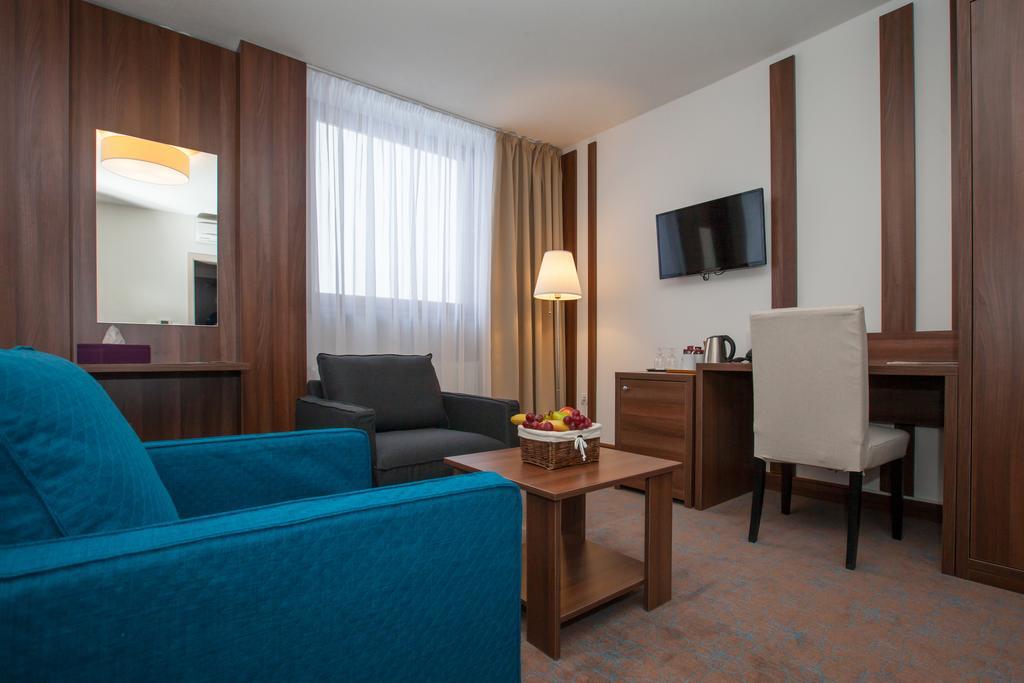 Hotel Metropol Spišská Nová Ves Екстериор снимка